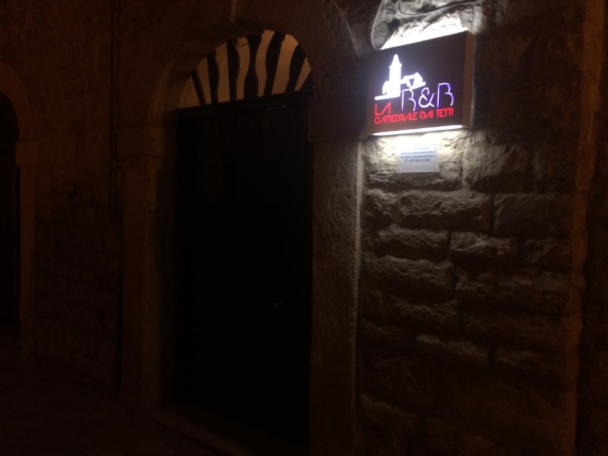 مبيت وإفطار تراني La Cattedrale Dai Tetti المظهر الخارجي الصورة