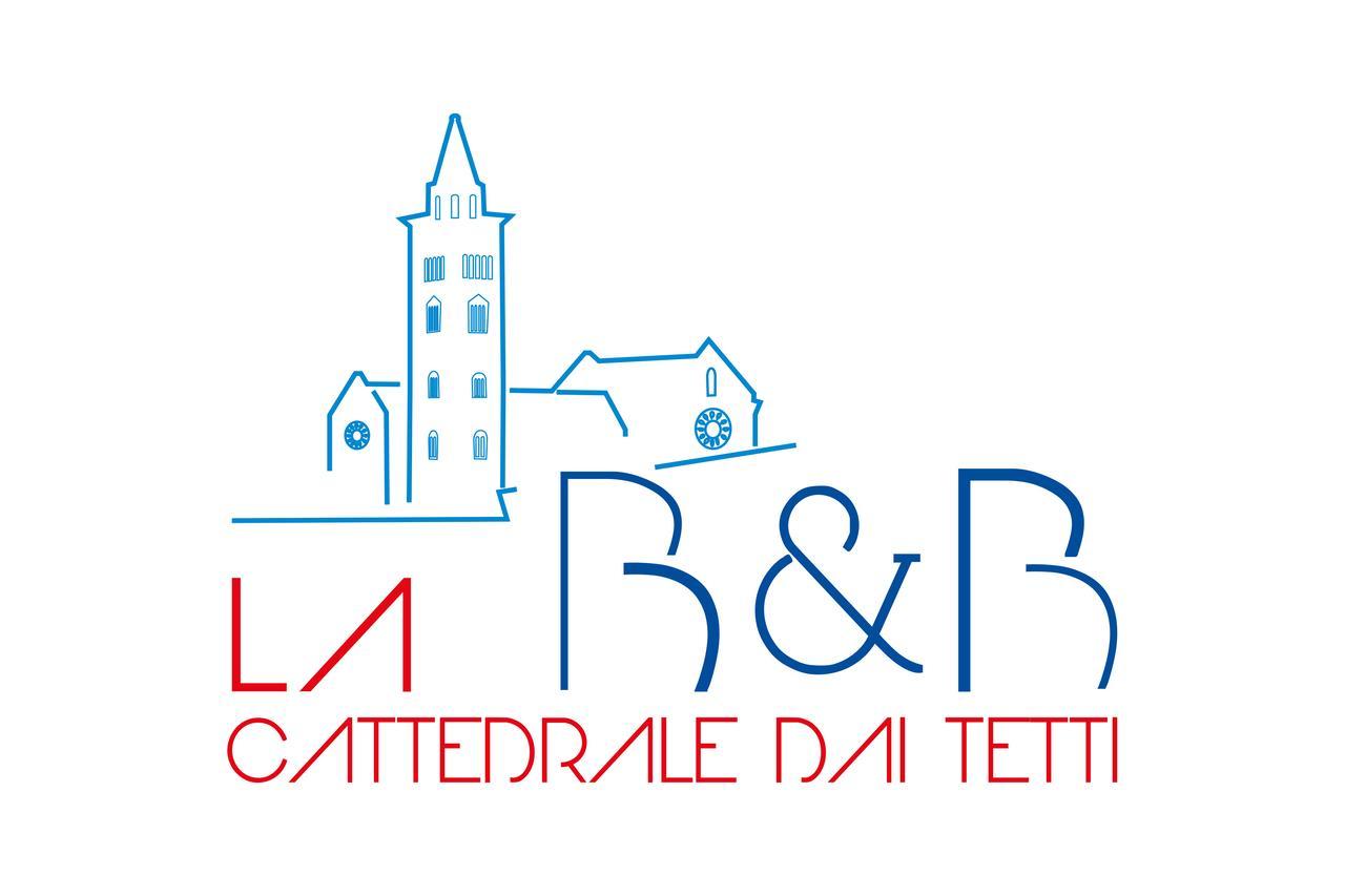 مبيت وإفطار تراني La Cattedrale Dai Tetti المظهر الخارجي الصورة